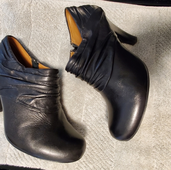 Booties - Picture 5 of 5